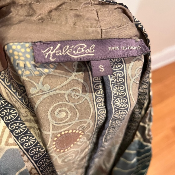 Absolutely stunning unique silk Hale Bob tunic. $75 small - Picture 5 of 5